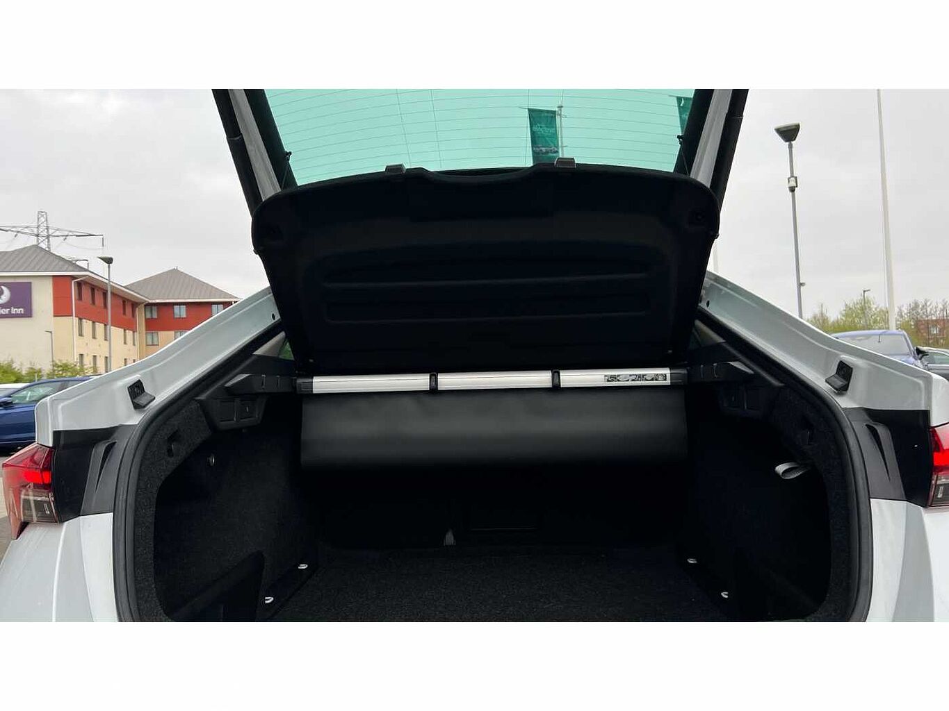 SKODA OCTAVIA Hatch First Edition 1.5 TSI 150 PS 6G Man