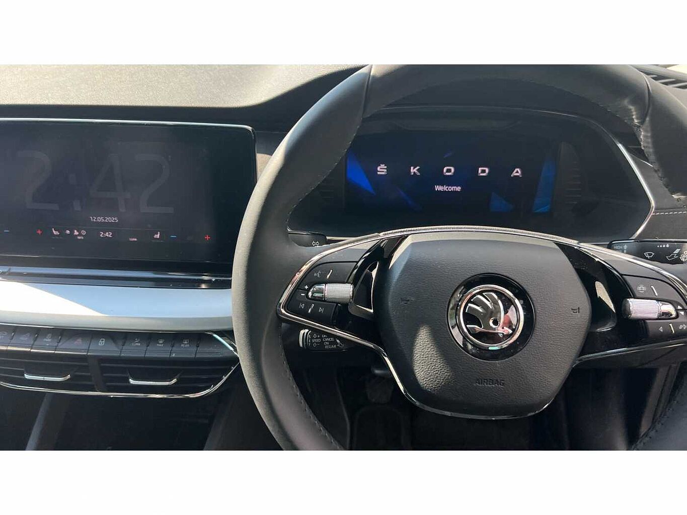 SKODA Octavia Hatchback (2017) 1.5 TSI ACT SE L (150PS)