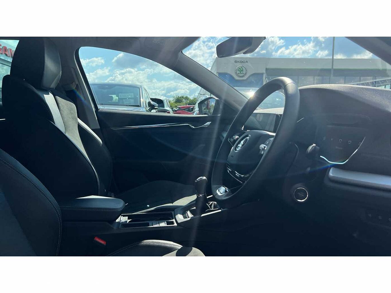 SKODA Octavia Hatchback (2017) 1.5 TSI ACT SE L (150PS)
